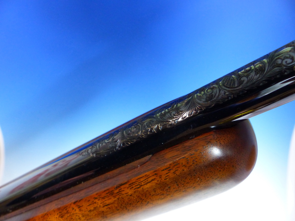 A RARE HAND MADE ISP SPARTAN AIR RIFLE 0.177 SERIAL No.587.- FIGURED ENGLISH WALNUT STOCKED- - Image 7 of 18