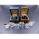 EIGHT VARIOUS RINGS TO INCLUDE AN 18ct DIAMOND THREE STONE, A 22ct WEDDING BAND, TWO VINTAGE 9ct