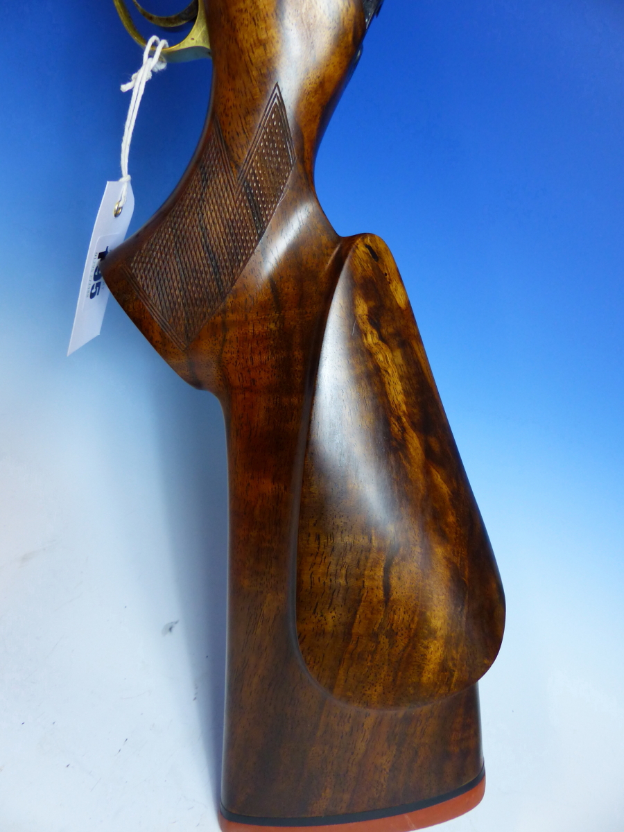 A RARE HAND MADE ISP SPARTAN AIR RIFLE 0.177 SERIAL No.587.- FIGURED ENGLISH WALNUT STOCKED- - Image 9 of 18