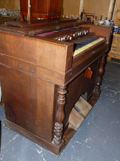 A LARGE LATE VICTORIAN HARMONIUM. - Image 11 of 19