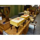 A PAIR OF FOOTSTOOLS AND A SMALL OAK DROP LEAF TABLE.