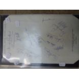 A COLLECTION OF MANCHESTER UNITED PLAYER AUTOGRAPHS TO INCLUDE GEORGE BEST, DENNIS LAW, BOBBY