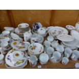 A LARGE QTY OF WORCESTER EVESHAM PATTERN DINNERWARES,ETC.