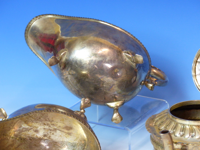 A PAIR OF VICTORIAN SILVER HALLMARKED SAUCE BOATS DATED 1895 FOR JAMES DEAKIN AND SONS TOGETHER WITH - Image 21 of 24