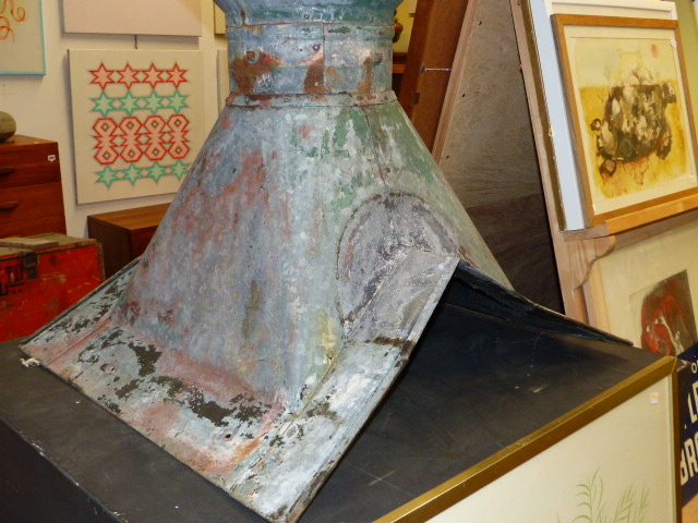 A SHEET PARTIALLY TINNED IRON CHIMNEY COWL, THE HAT SHAPED TOP WITH GILT SPIRE FINIAL AND RAISED - Image 2 of 8