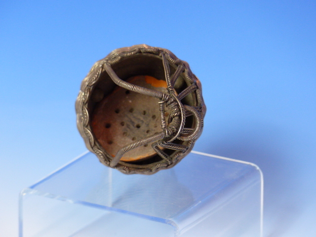 TWO WHITE METAL ARTICULATED FISH JUDAICA, BESAMIM/ SPICE CONTAINERS AND A WIRE WORK BASKET. - Image 11 of 20