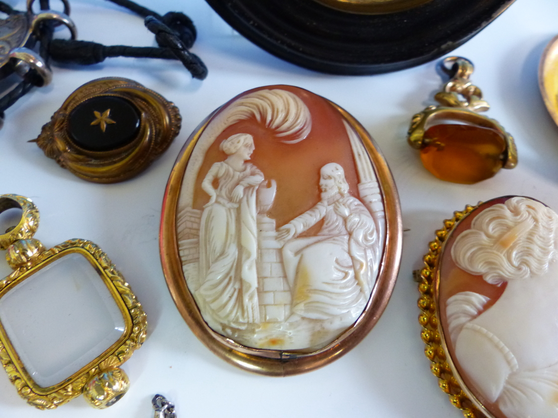 AN OVAL CARVED CAMEO BROOCH MOUNTED IN 9ct GOLD TOGETHER WITH A FURTHER SIGNED PORTRAIT CAMEO, A - Image 11 of 42