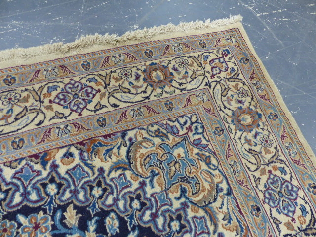 A PERSIAN CARPET OF CLASSIC DESIGN. 310 x 202cms. - Image 9 of 10