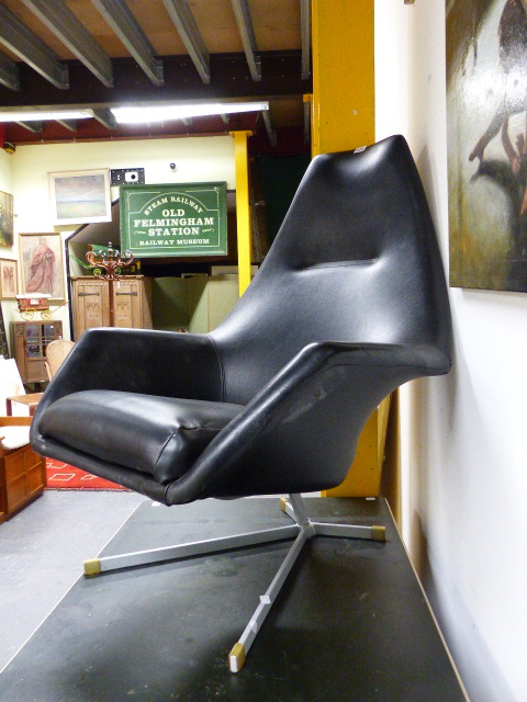 A RARE MID CENTURY PETER HOYTE AIRCRAFT CHAIR. - Image 4 of 4