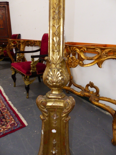 AN ANTIQUE CARVED GILTWOOD TORCHERE TEN LIGHT STANDARD LAMP. H.188cms. - Image 3 of 7