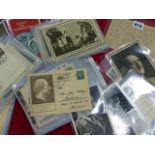 A LARGE COLLECTION OF THIRD REICH POSTCARDS.