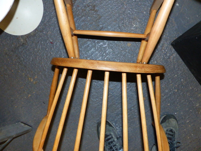 AN ERCOL PALE ELM COTTAGE SMALL ROCKING CHAIR WITH BS1960 STAMP. - Image 3 of 4