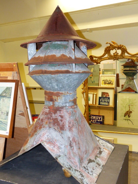 A SHEET PARTIALLY TINNED IRON CHIMNEY COWL, THE HAT SHAPED TOP WITH GILT SPIRE FINIAL AND RAISED - Image 6 of 8