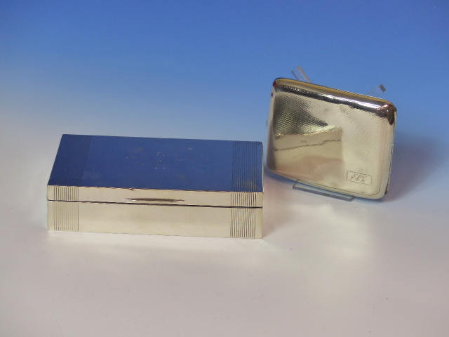 A SILVER HALLMARKED AND WOODEN LINED CIGARETTE BOX ENGRAVED 1937 AND A FURTHER SILVER CIGARETTE - Image 2 of 14