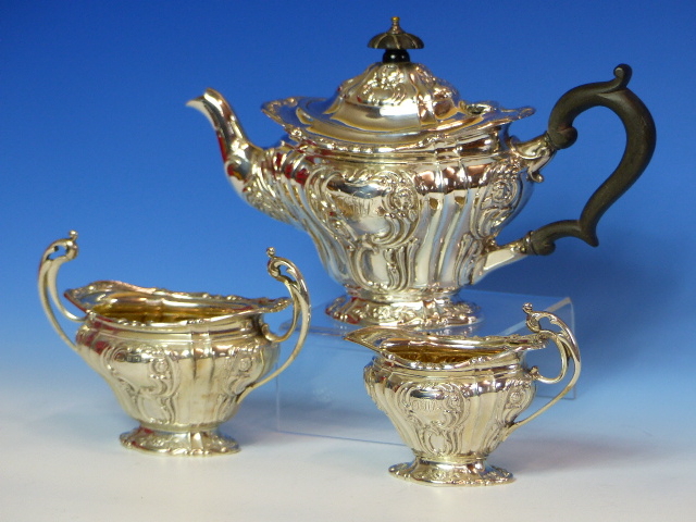 A BATCHELOR'S SILVER THREE PIECE TEASET BY B B, B'HAM 1900 AND 1901, THE FLUTED BODIES WORKED WITH - Image 2 of 18