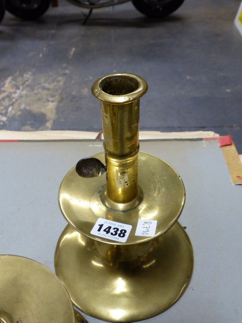 A PAIR OF 18th.C.BRASS CANDLESTICKS WITH IRON EJECTOR RODS IN THE CYLINDRICAL COLUMNS ABOVE THE WIDE - Image 13 of 19