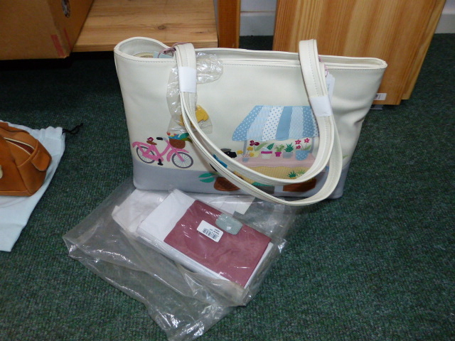 RADLEY GRAB BAG, MARKET DAY, COMPLETE WITH MATCHING PURSE AND DUST COVERS, RADLEY CHARM AND CHANGE