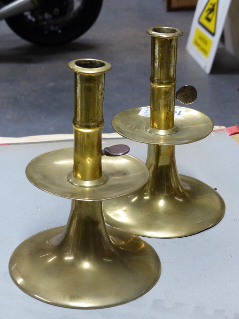 A PAIR OF 18th.C.BRASS CANDLESTICKS WITH IRON EJECTOR RODS IN THE CYLINDRICAL COLUMNS ABOVE THE WIDE - Image 2 of 19