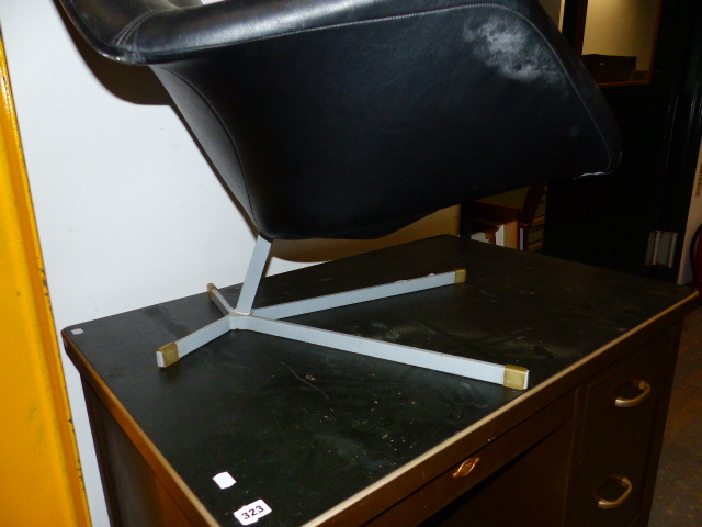 A RARE MID CENTURY PETER HOYTE AIRCRAFT CHAIR. - Image 2 of 4