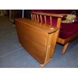 AN ERCOL STYLE SMALL ELM SUTHERLAND TYPE TABLE. 101 x 68 x H.46cms. EXTENDED.