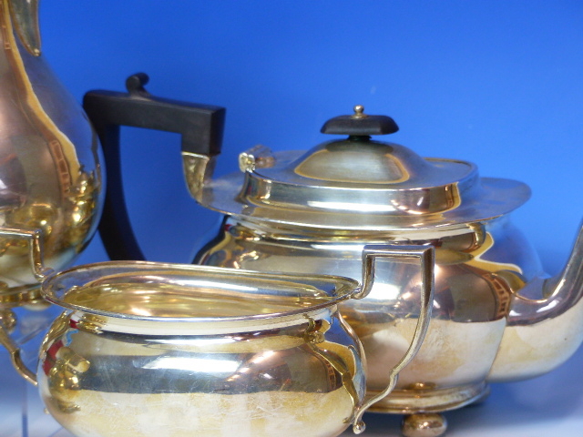 A SILVER HALLMARKED FOUR PART TEA/COFFE SET, DATED 1929, FOR JAMES DEAKIN AND SONS. GROSS WEIGHT - Image 12 of 22