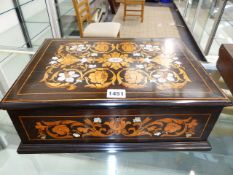 A FLORAL MARQUETRY EBONY HUMIDOR, THE HINGED RECTANGULAR LID OVER COMPARTMENT INTERIOR.