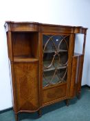 A PARQUETRY SATINWOOD INLAID EDWARDIAN DISPLAY CABINET, OVAL GLAZING BARS TO THE CENTRAL DOOR