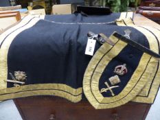 AN EARLY 20TH CENTURY MILITARY OFFICERS HORSE CAPARISON COVER WITH GILT AND SILVER METAL THREAD