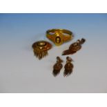 AN ANTIQUE GOLD ETRUSCAN REVIVAL FOUR PART FRINGE SUITE COMPRISING OF A HINGED BANGLE, MATCHING