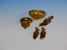 AN ANTIQUE GOLD ETRUSCAN REVIVAL FOUR PART FRINGE SUITE COMPRISING OF A HINGED BANGLE, MATCHING