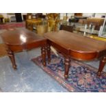 A LARGE 19TH CENTURY MAHOGANY DINING TABLE. COMPRISING THREE 4 LEGGED SECTIONS WITH INTEGRAL SLIDING