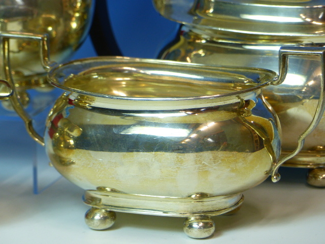 A SILVER HALLMARKED FOUR PART TEA/COFFE SET, DATED 1929, FOR JAMES DEAKIN AND SONS. GROSS WEIGHT - Image 9 of 22