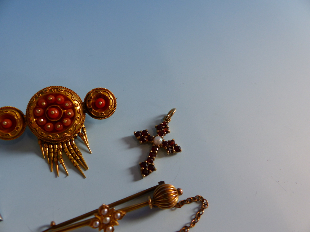 A VICTORIAN ETRUSCAN REVIVAL GOLD AND CORAL TASSEL BROOCH TOGETHER WITH A PAIR OF VICTORIAN SILVER - Image 8 of 28