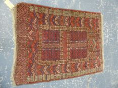 AN ANTIQUE BOKHARA HATCHLI RUG. 156 x 115cms.