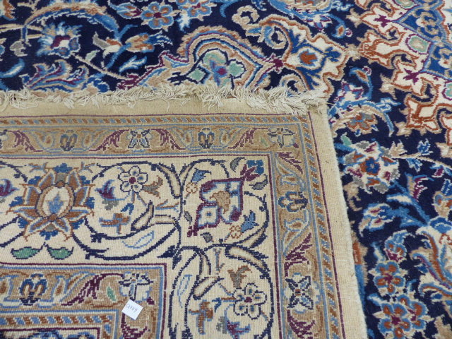 A PERSIAN CARPET OF CLASSIC DESIGN. 310 x 202cms. - Image 10 of 10