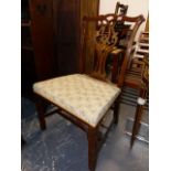A SET OF FOUR ANTIQUE MAHOGANY DINING CHAIRS OF CHIPPENDALE DESIGN WITH CARVED SQUARE FORELEGS