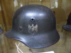 THIRD REICH SINGLE DECAL M35 HELMET.