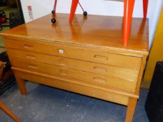 A GOOD MID CENTURY OAK THREE DRAWER PLAN CHEST RAISED ON SQUARE TAPERED LEGS. 122 x 89 x H.73cms.