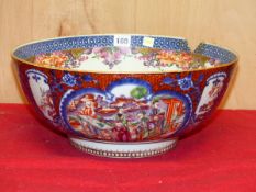 A CHINESE EXPORT MANDARIN PALETTE PUNCH BOWL, THE EXTERIOR PAINTED WITH FOUR BLUE FRAMED FIGURE