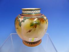 A ROYAL WORCESTER PORCELAIN POT POURRI AND COVER DATE CODE FOR 1905/6 PAINTED WITH ROSES AND