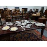 A LARGE COLLECTION OF SILVER PLATED WARE TO INCLUDE TUREENS, SERVING TRAYS, COFFEE POT, CHEESE BOARD