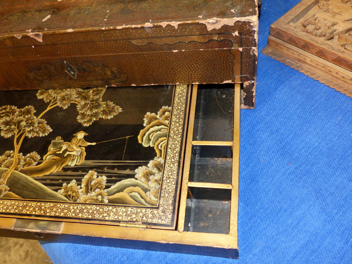 A 19th.C. CHINESE EXPORT LACQUER BONE FITTED WORK BOX WITH WRITING SURFACE DRAWER, W.43.5cms, A - Image 3 of 9