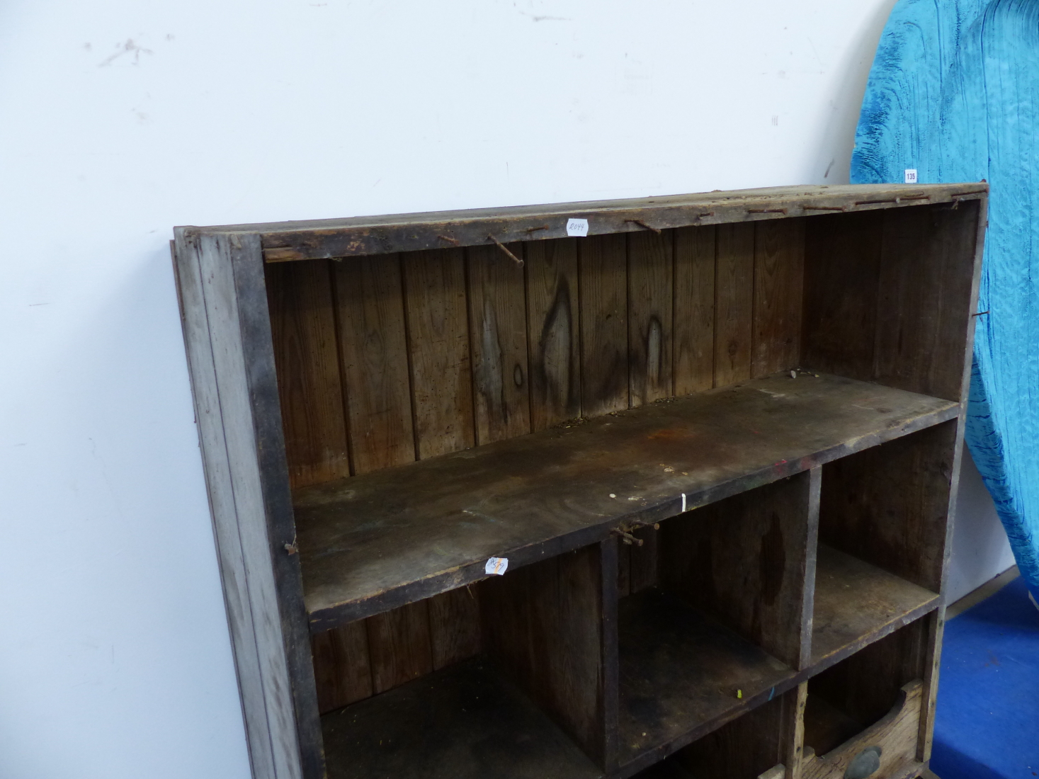 A RUSTIC PAINTED PINE FEED OR GRAIN BIN WITH SHELVED TOP. W.106 x D.63 x H.168cms. - Image 4 of 8