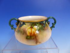 A HADLEY'S WORCESTER PORCELAIN TWO HANDLED BOWL PAINTED WITH PINK AND YELLOW ROSES AND A BLUE