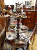 A QUANTITY OF PLATED WARE TO INCLUDE AN INK STAND, COFFEE POT, BASKET, TEA CADDY ETC.