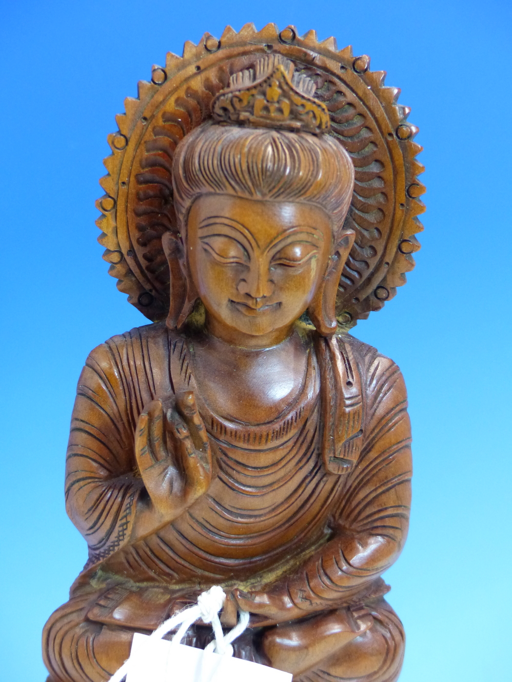 A CARVED WOOD BUDDHA SEATED CROSS LEGGED ON A DOUBLE LOTUS THRONE, HIS RIGHT HAND RAISED IN REFUGE - Image 3 of 5