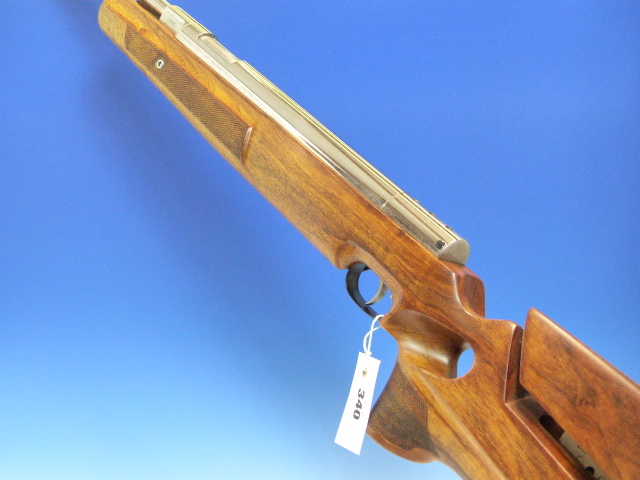 A CUSTOM WEIHRAUCH HW77K .177 CALIBRE , SERIAL No.1031978, CHROMED FINISH WITH ADJUSTABLE WALNUT - Image 2 of 14