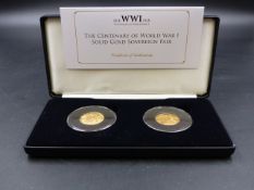 A BOXED JUBILEE MINT SET OF TWO GOLD SOVEREIGNS 1914 AND 1918 TO CELEBRATE THE CENTENARY OF THE