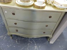 A PAINTED FRENCH STYLE THREE DRAWER CHEST.