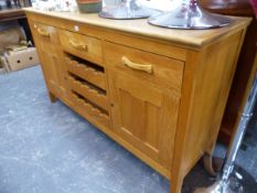 A GOOD QUALITY OAK SIDEBOARD.